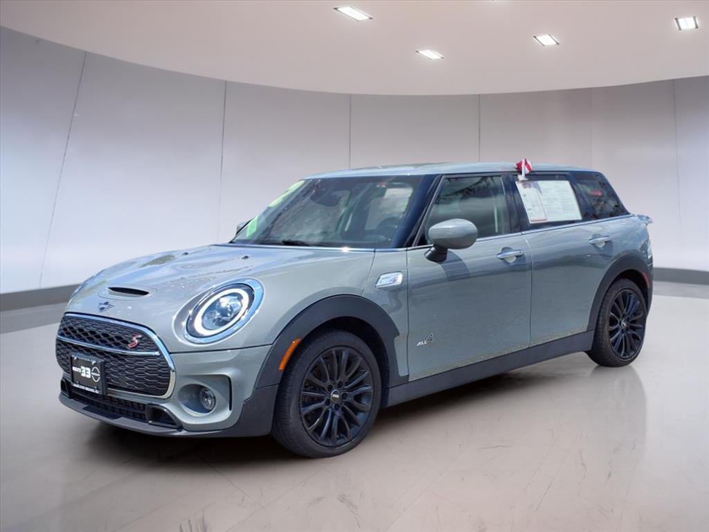 2022 Mini Clubman Base S ALL4 photo 2