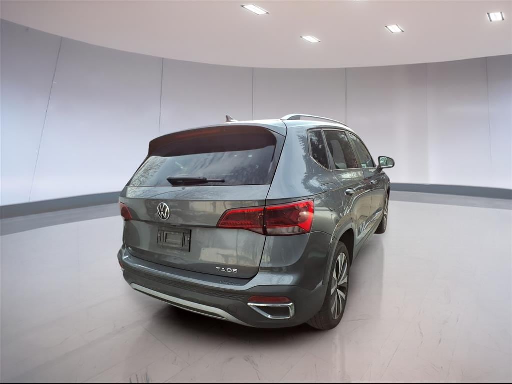 Used 2024 Volkswagen Taos SE SUV