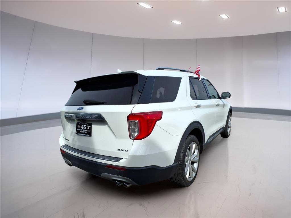 2022 Ford Explorer Platinum photo 4