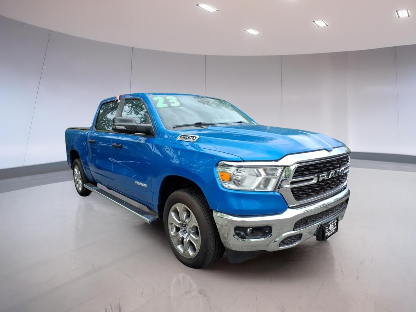 2023 RAM 1500 Big Horn/Lone Star 4x4 Crew Cab 5'7's photo