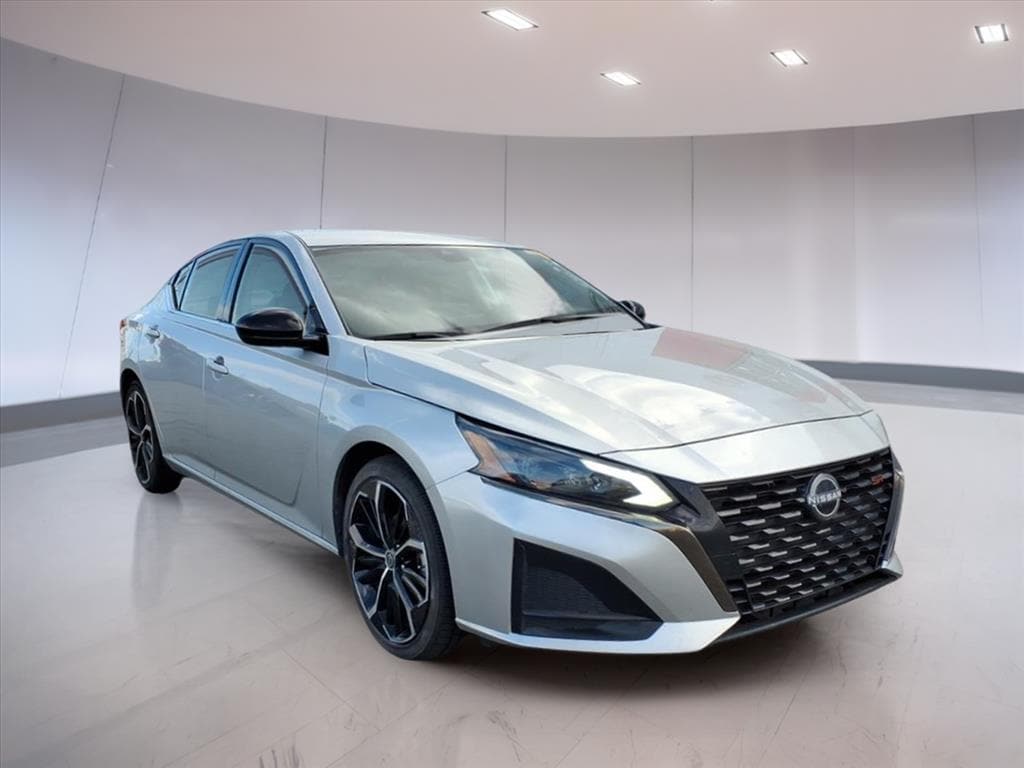 Used 2024 Nissan Altima 2.5 SR Sedan
