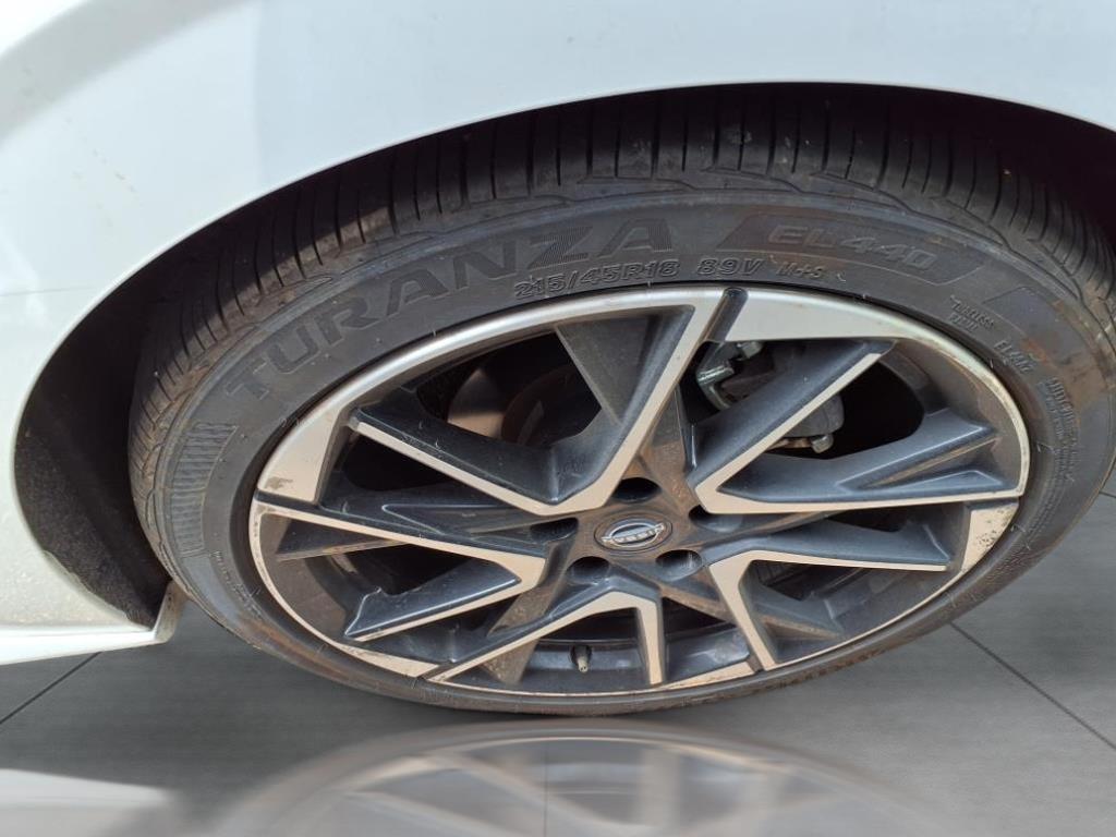 2024 Nissan Sentra SR photo 3