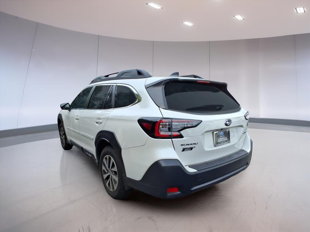 2023 Subaru Outback Premium photo 3