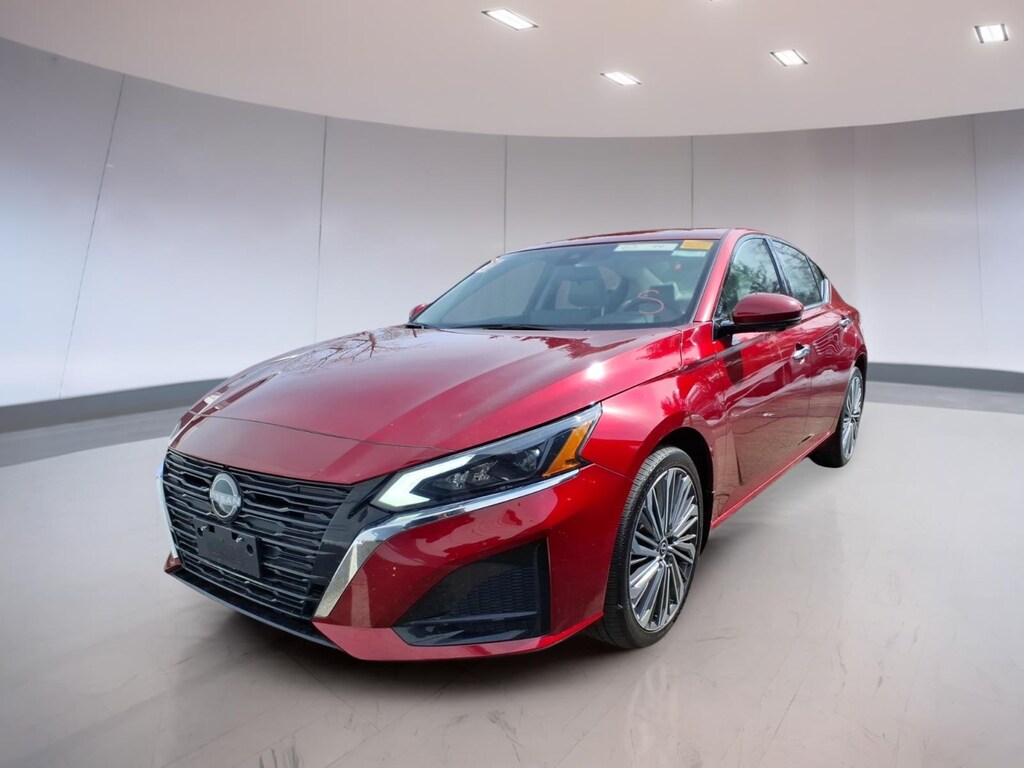 Used 2023 Nissan Altima 2.5 SL Sedan