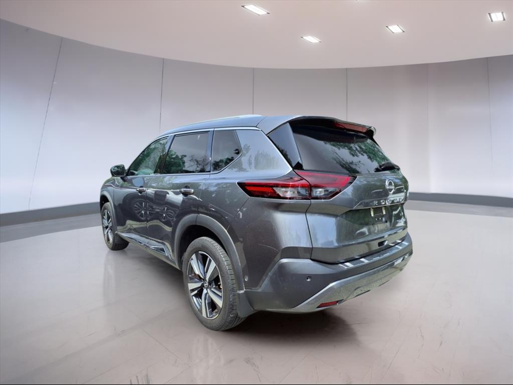 2022 Nissan Rogue SL photo 3