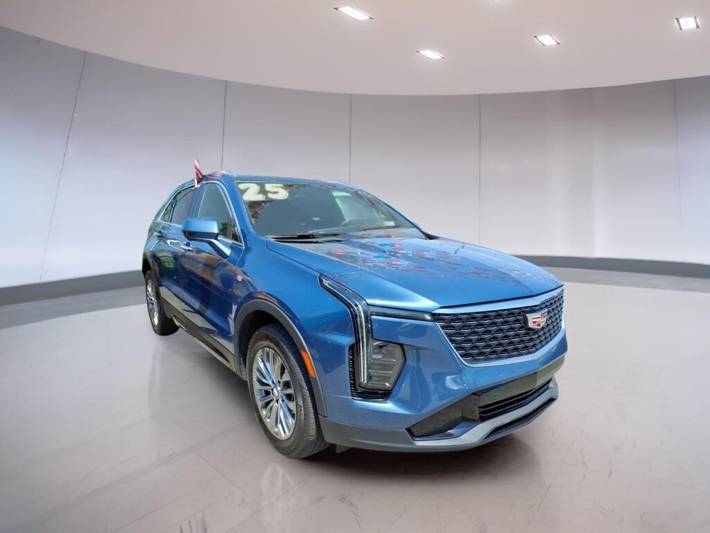 Used 2025 CADILLAC XT4 Premium Luxury SUV