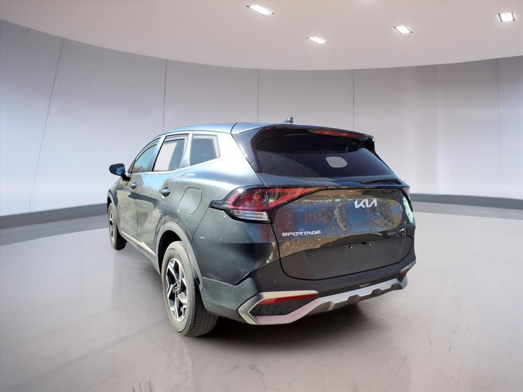 Used 2024 Kia Sportage LX SUV