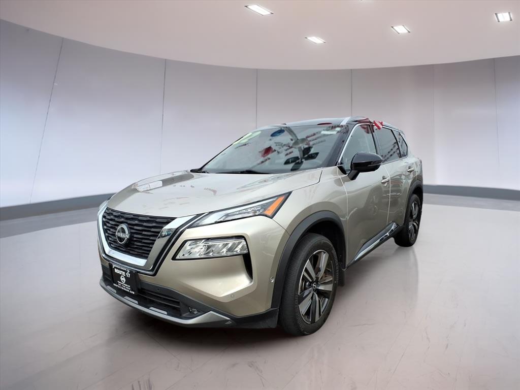 2022 Nissan Rogue SL photo 2