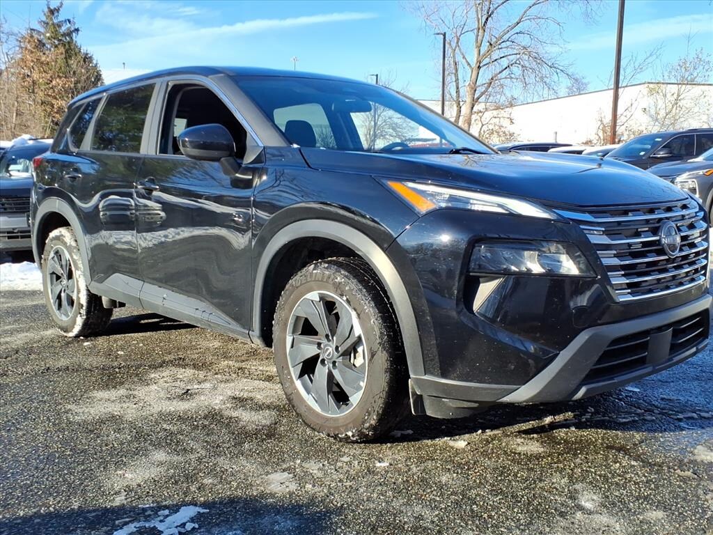 Used 2024 Nissan Rogue SV SUV