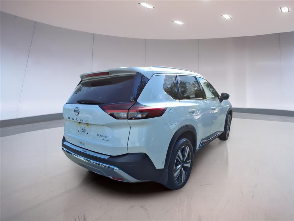 2023 Nissan Rogue Platinum photo 4