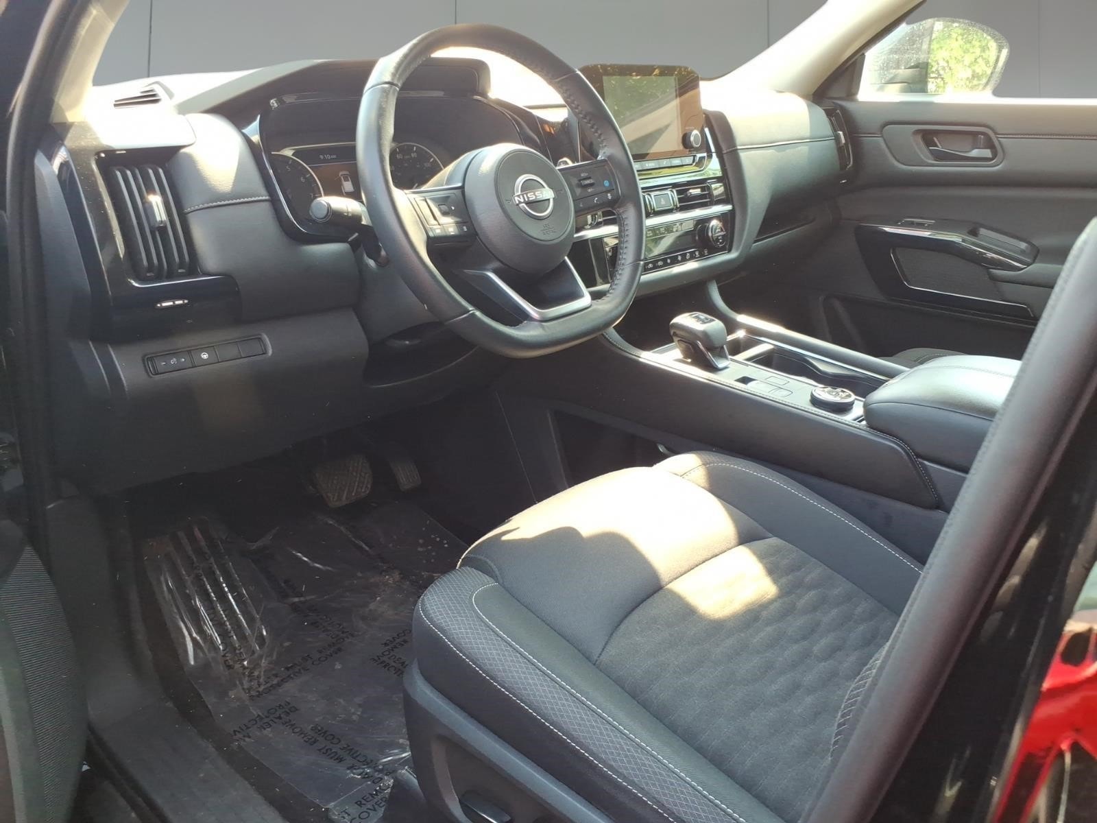 2024 Nissan Pathfinder SV - Photo 8