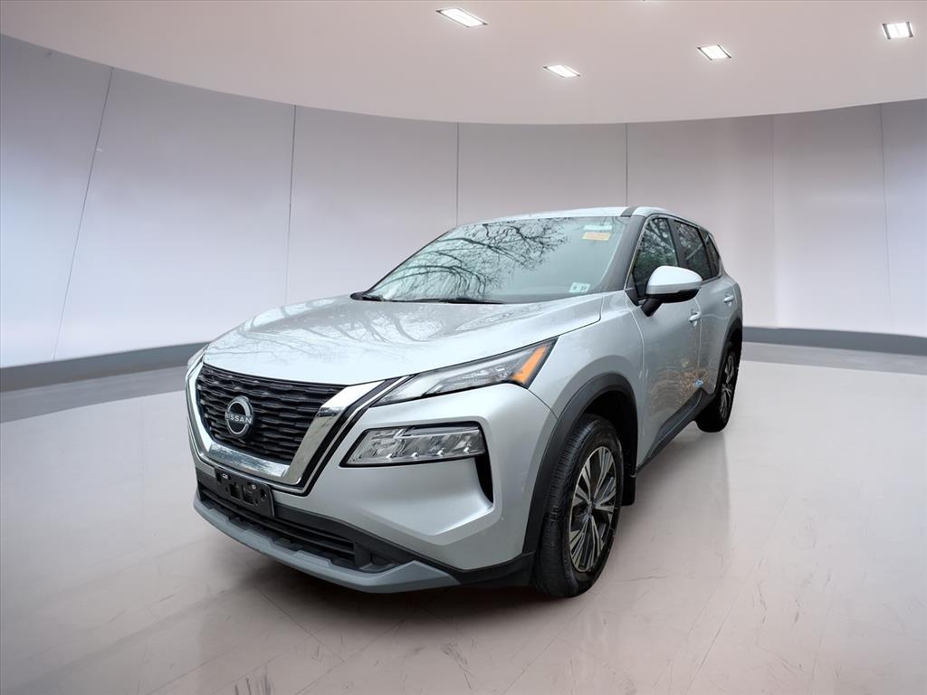 2022 Nissan Rogue SV photo 2