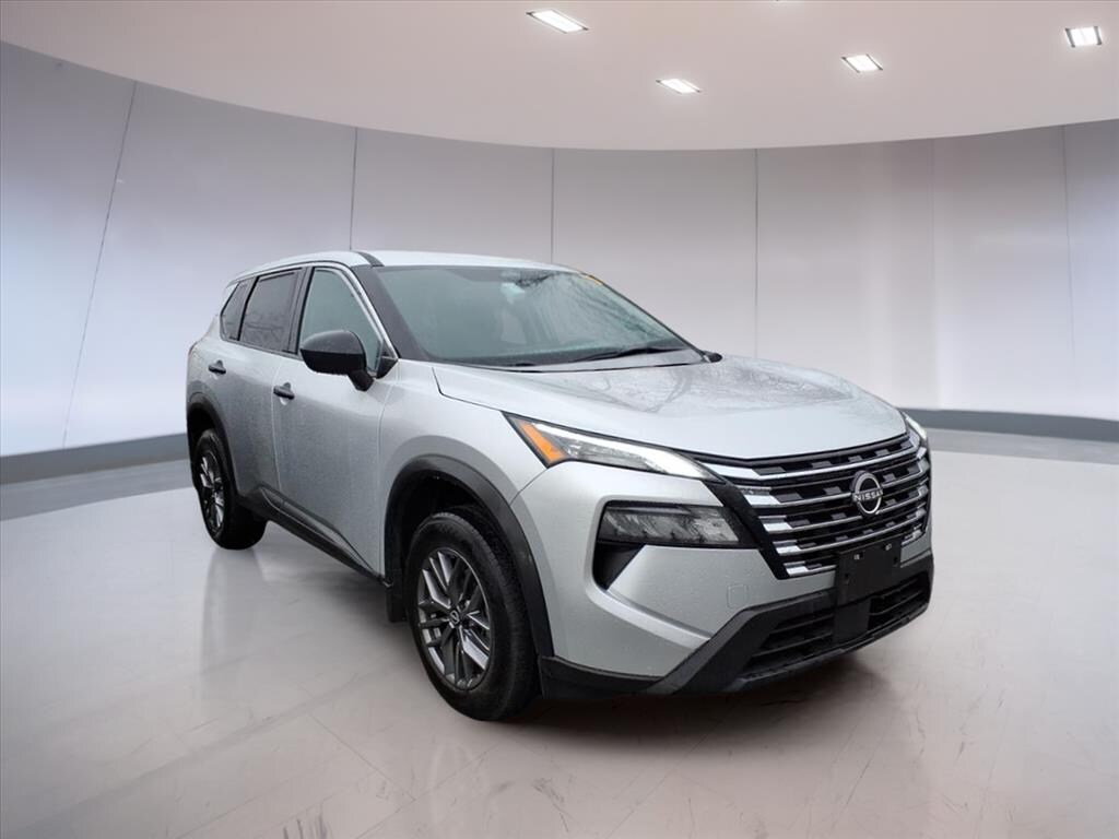 Used 2024 Nissan Rogue S SUV