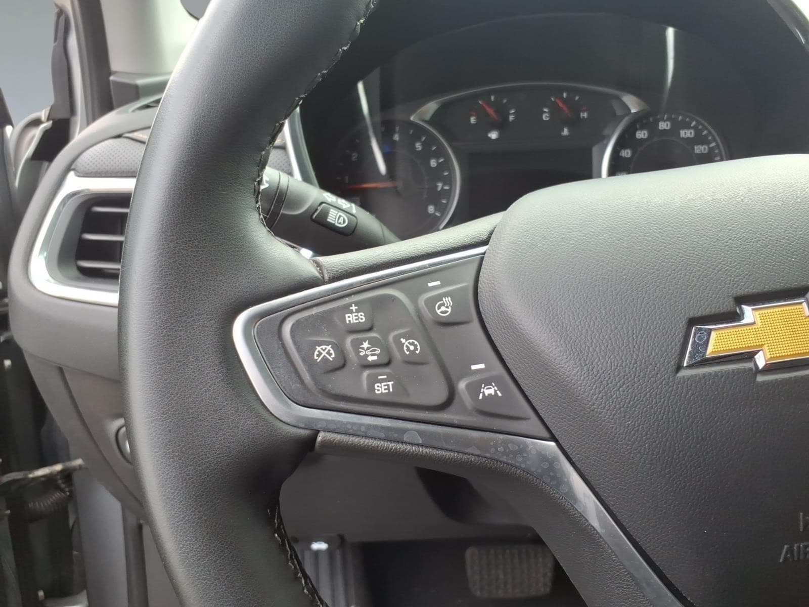 2023 Chevrolet Equinox Premier - Photo 11