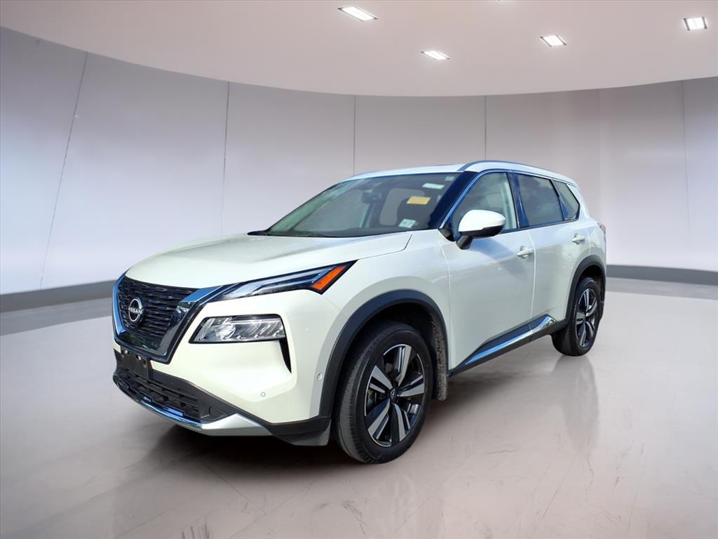 2023 Nissan Rogue Platinum photo 2