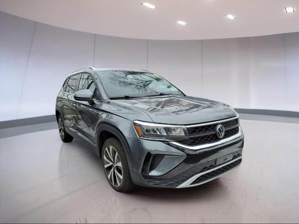 Used 2024 Volkswagen Taos SE SUV