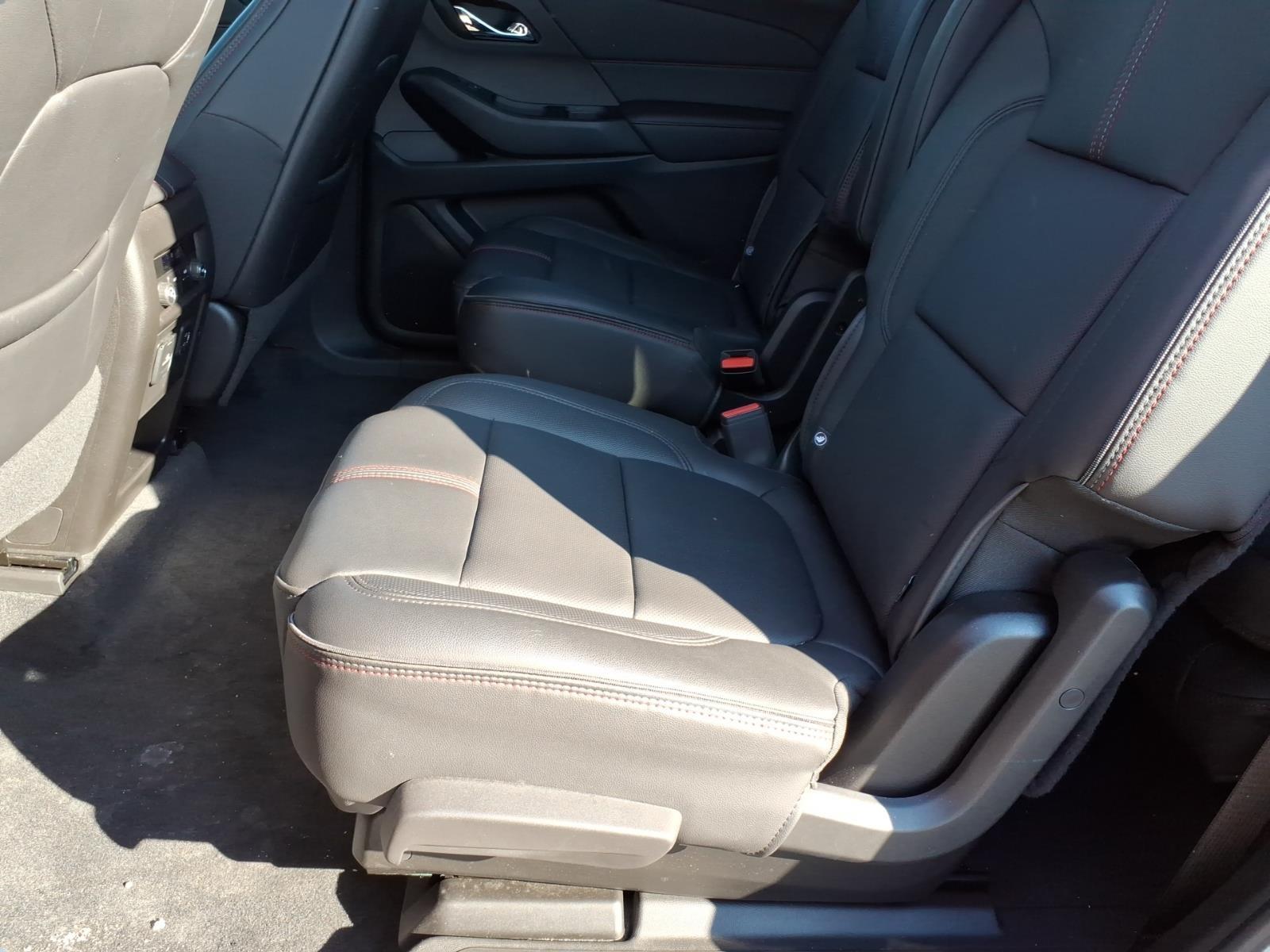 2023 Chevrolet Traverse RS - Photo 10