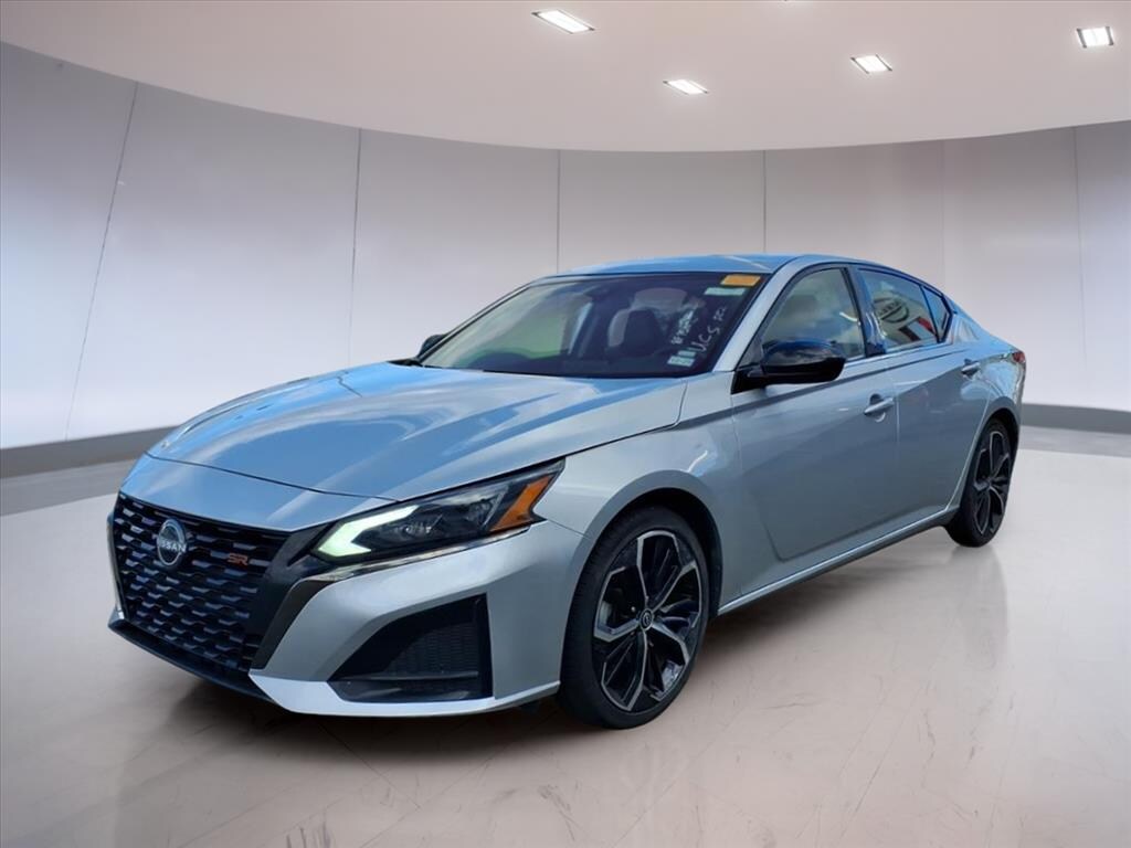 Used 2024 Nissan Altima 2.5 SR Sedan