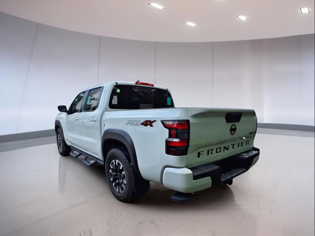 2023 Nissan Frontier PRO-4X photo 3