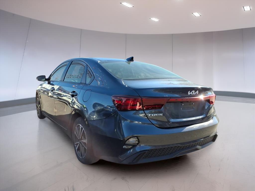 2023 Kia Forte LX photo 3