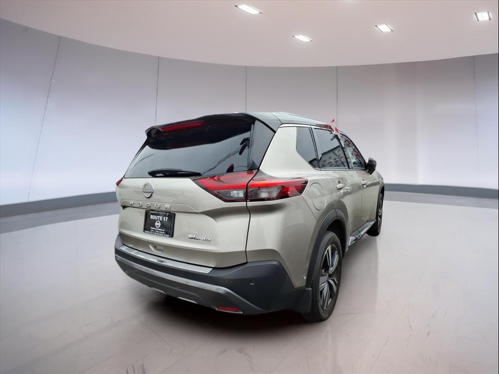 2022 Nissan Rogue SL photo 4
