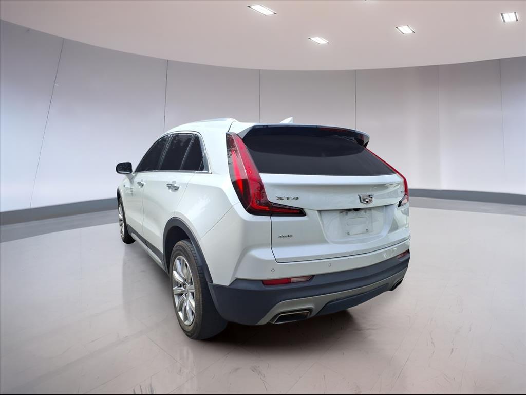 2023 Cadillac XT4 Premium Luxury photo 2