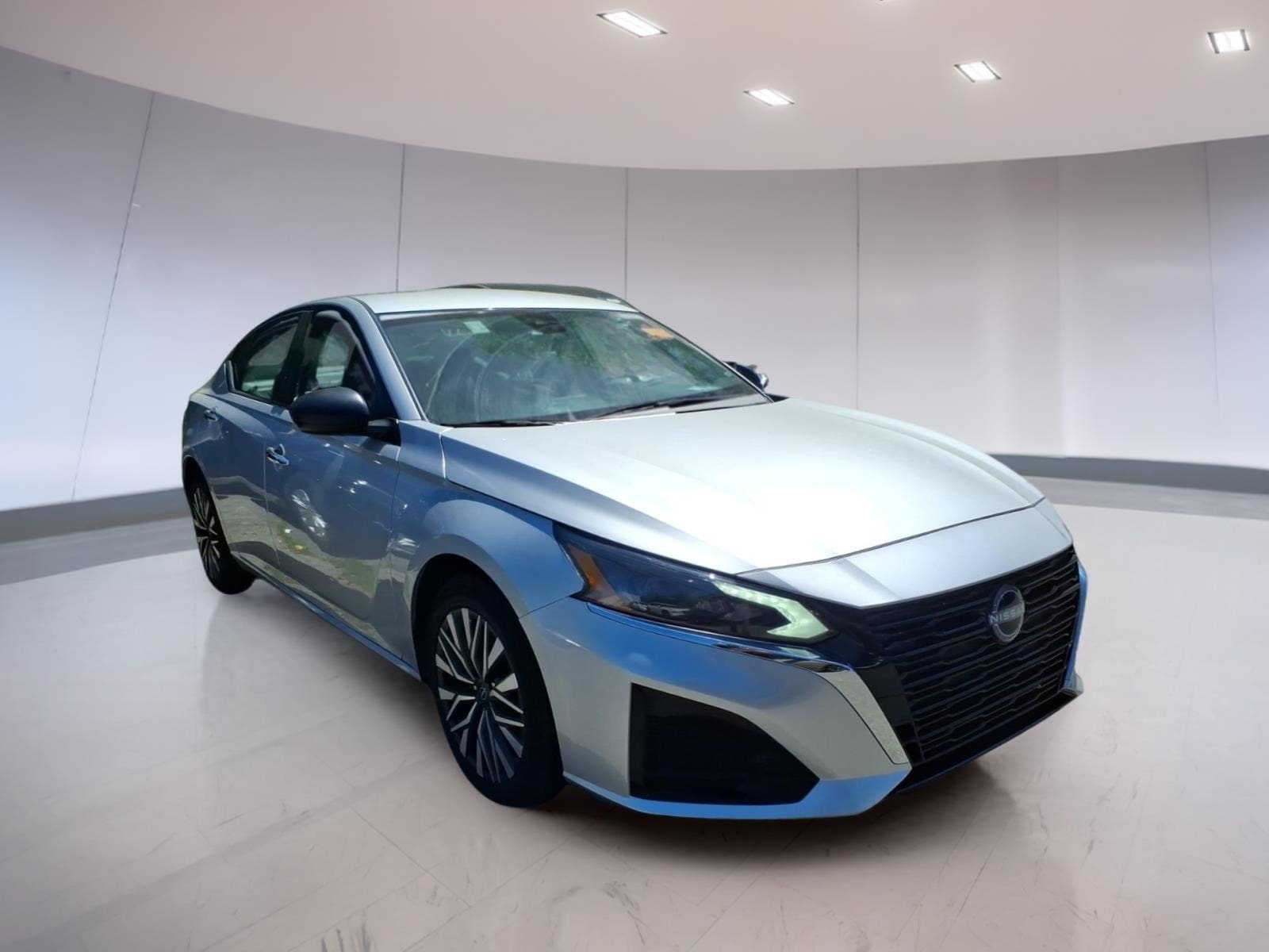 2024 Nissan Altima's photo