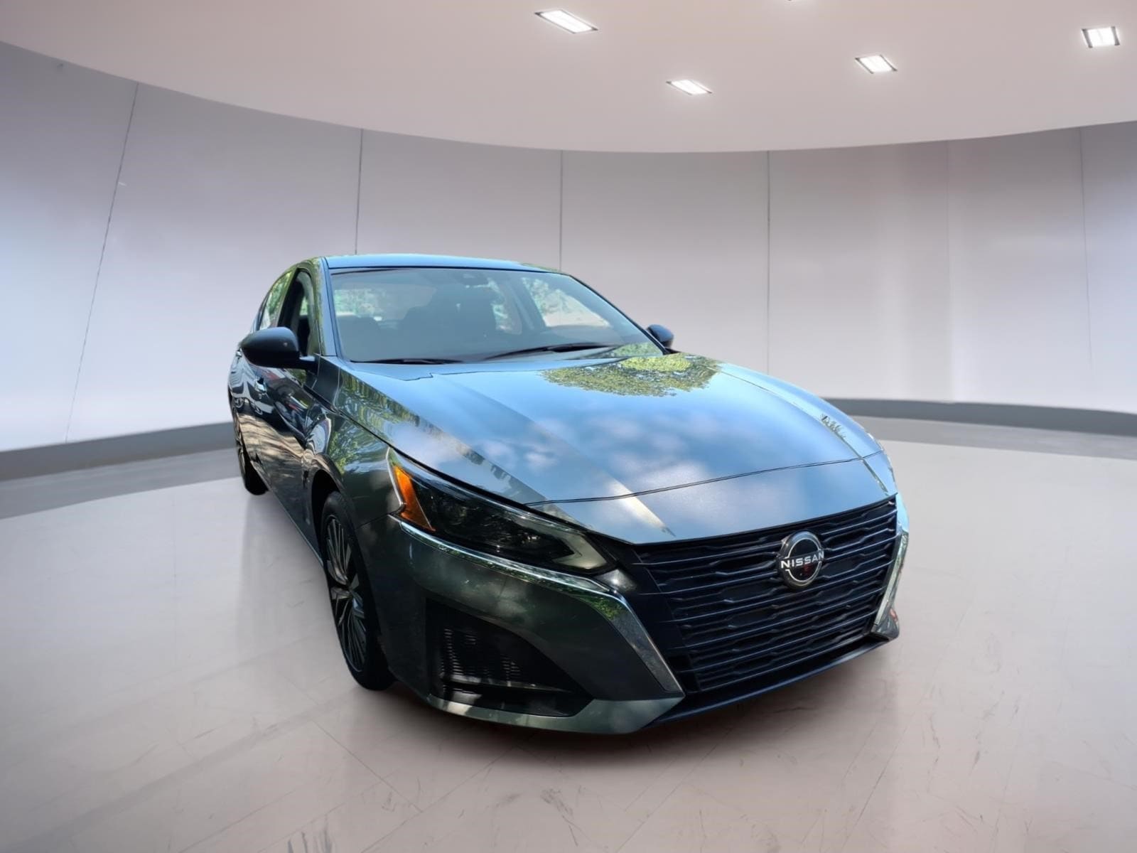 Used 2024 Nissan Altima SV with VIN 1N4BL4DV0RN320535 for sale in Totowa, NJ