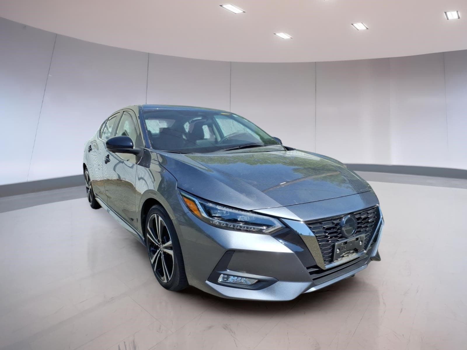 2023 Nissan Sentra SR CVT's photo