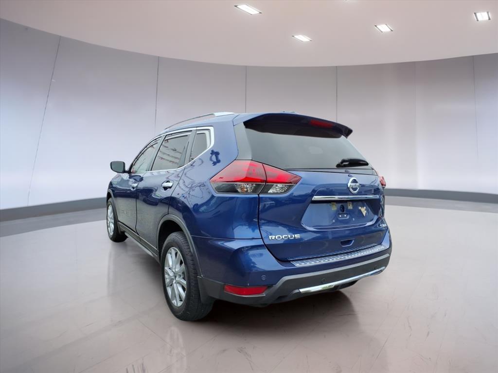 2020 Nissan Rogue SV photo 3