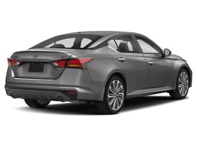 2025 Nissan Altima SL photo 2