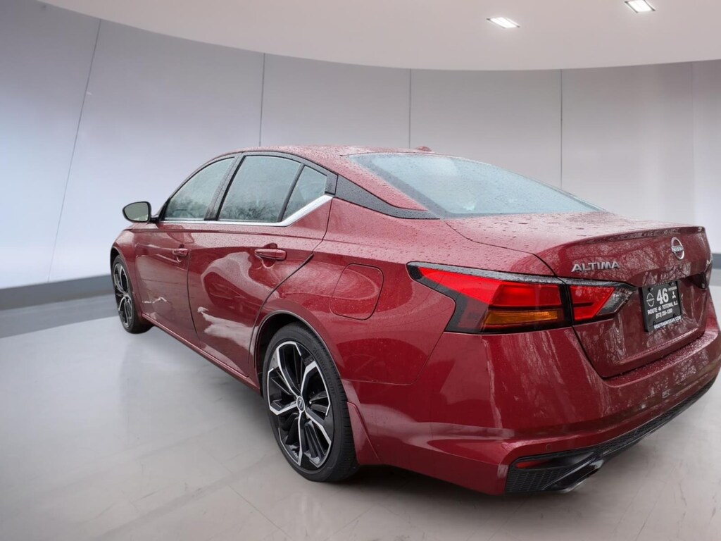 Used 2024 Nissan Altima 2.5 SR Sedan