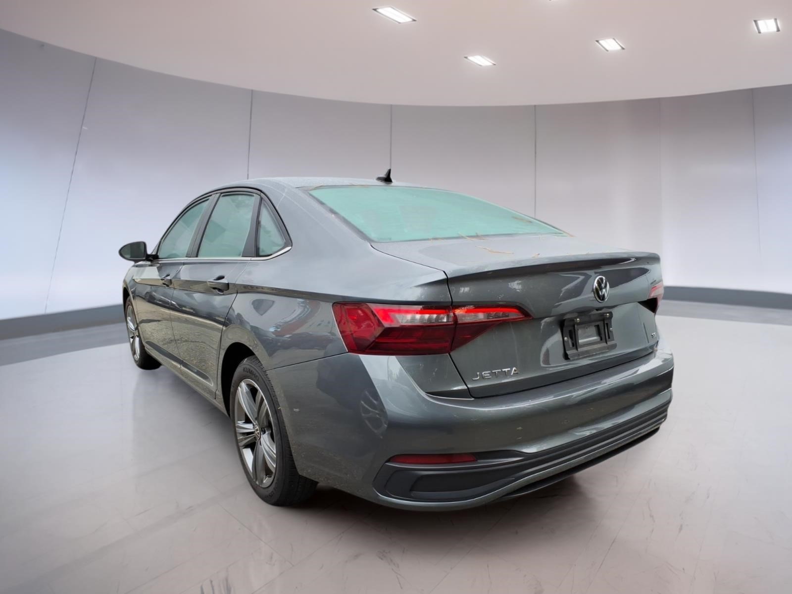Used 2024 Volkswagen Jetta SE Sedan