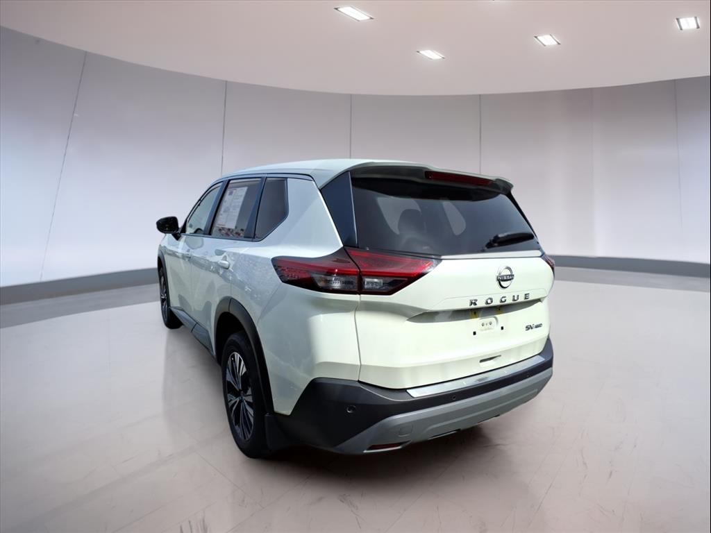 2023 Nissan Rogue SV photo 3
