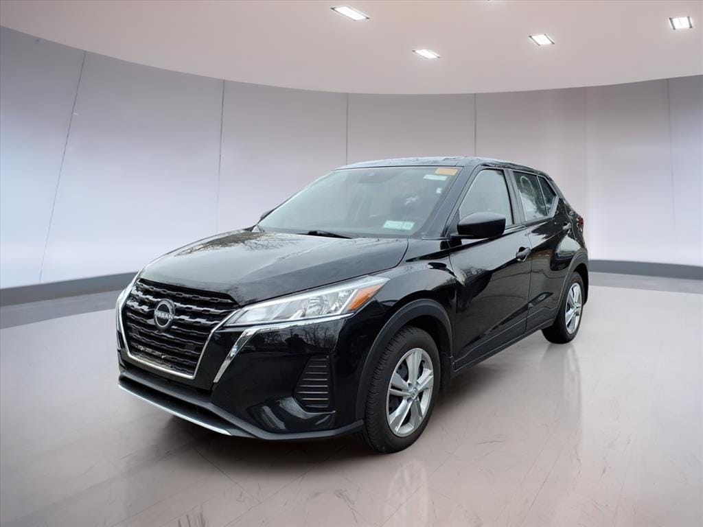 Used 2023 Nissan Kicks S SUV