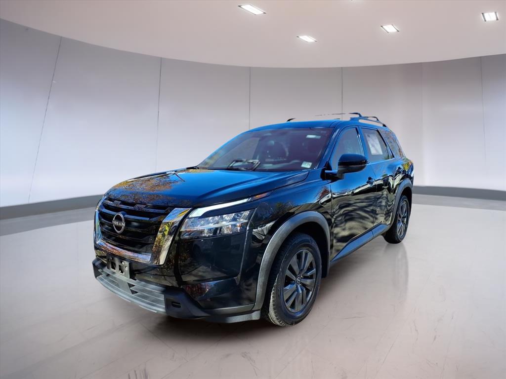 2022 Nissan Pathfinder SV photo 2
