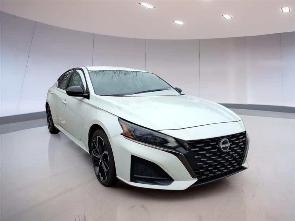 Used 2024 Nissan Altima 2.5 SR Sedan