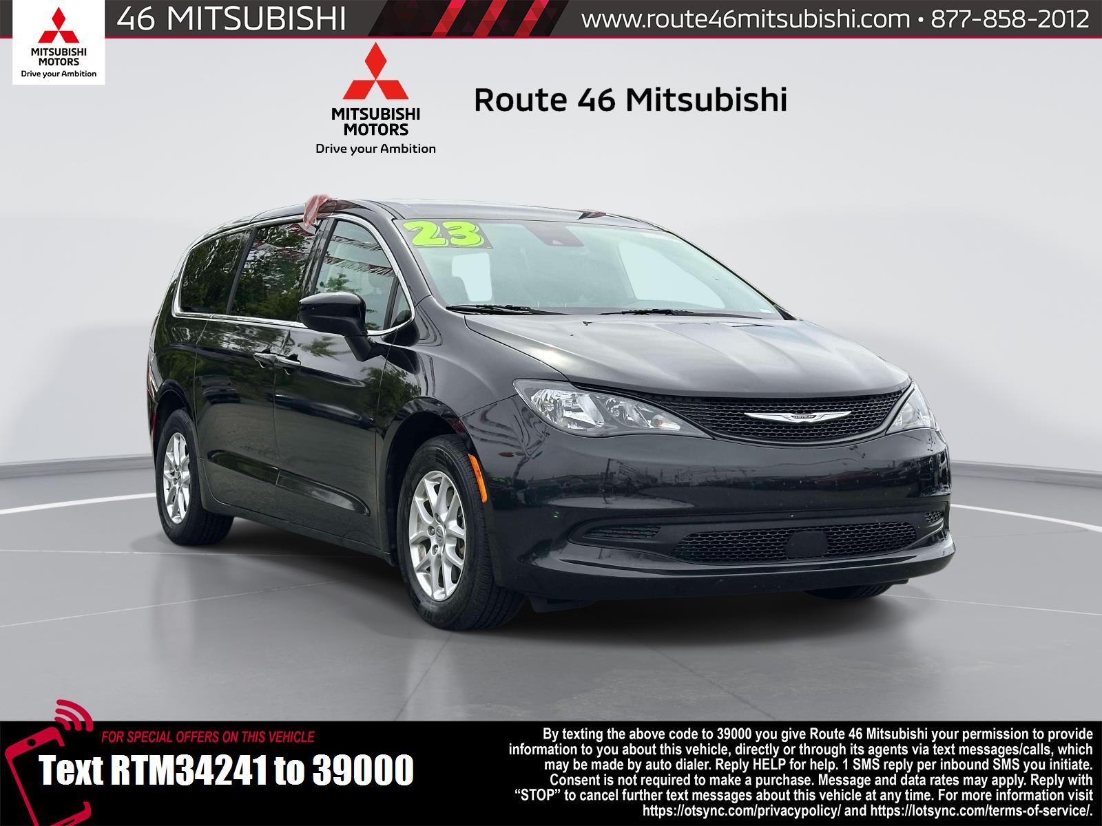 2023 Chrysler Voyager LX's photo