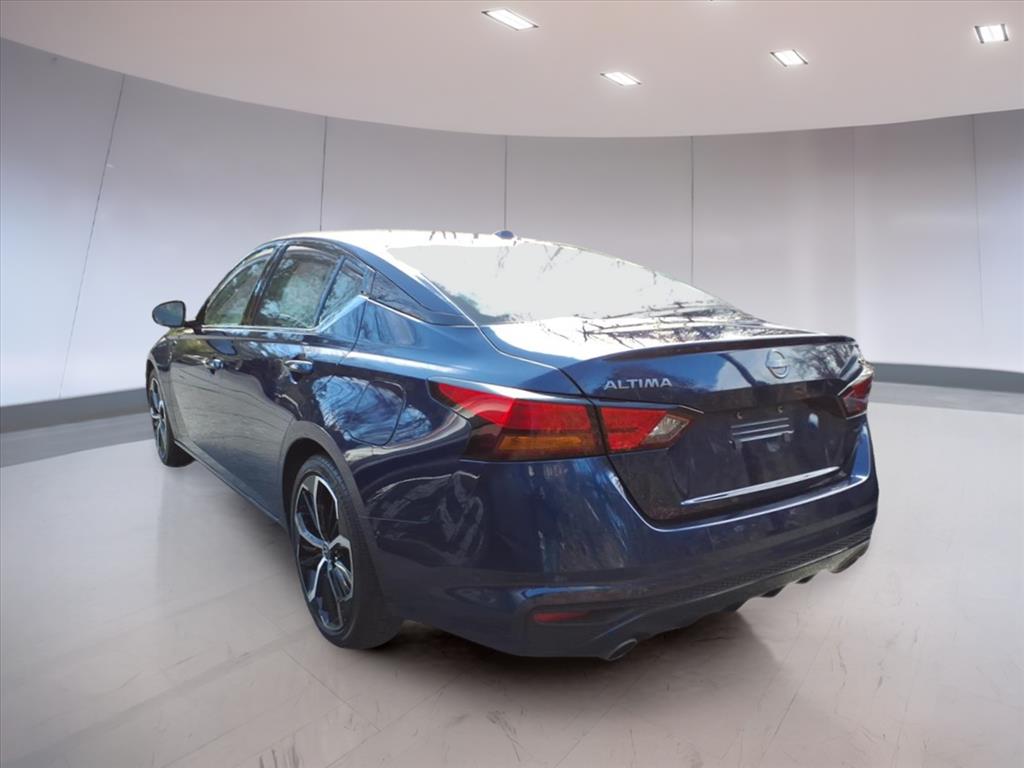 2023 Nissan Altima SR photo 3