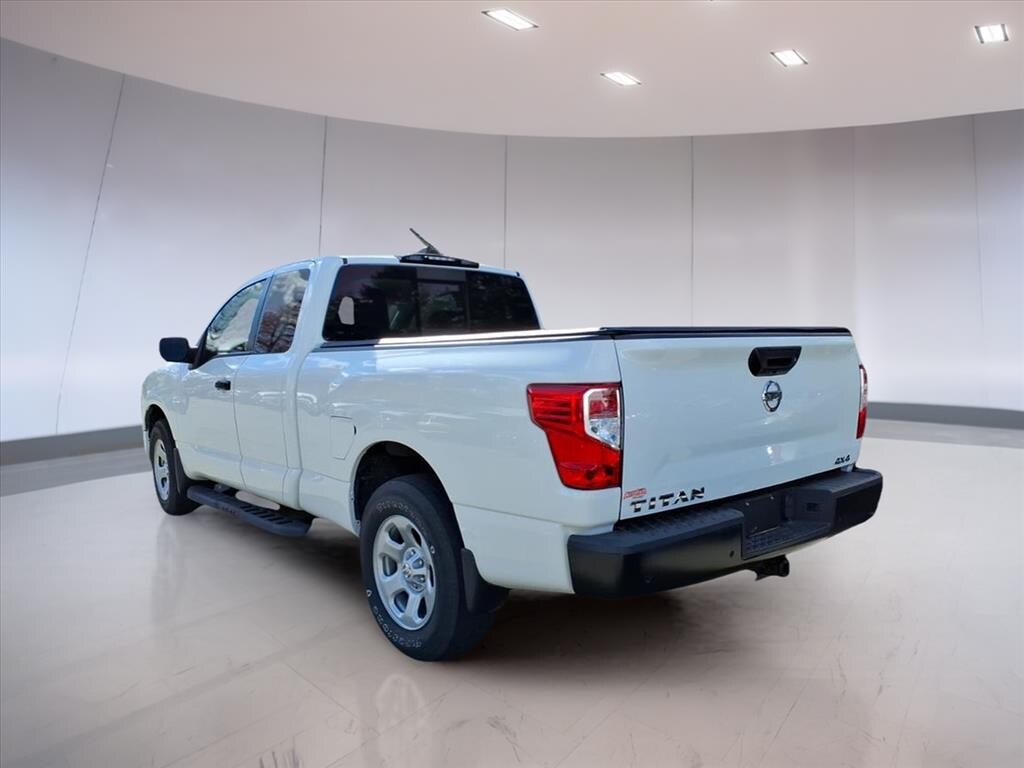 Used 2022 Nissan Titan SV Truck King Cab