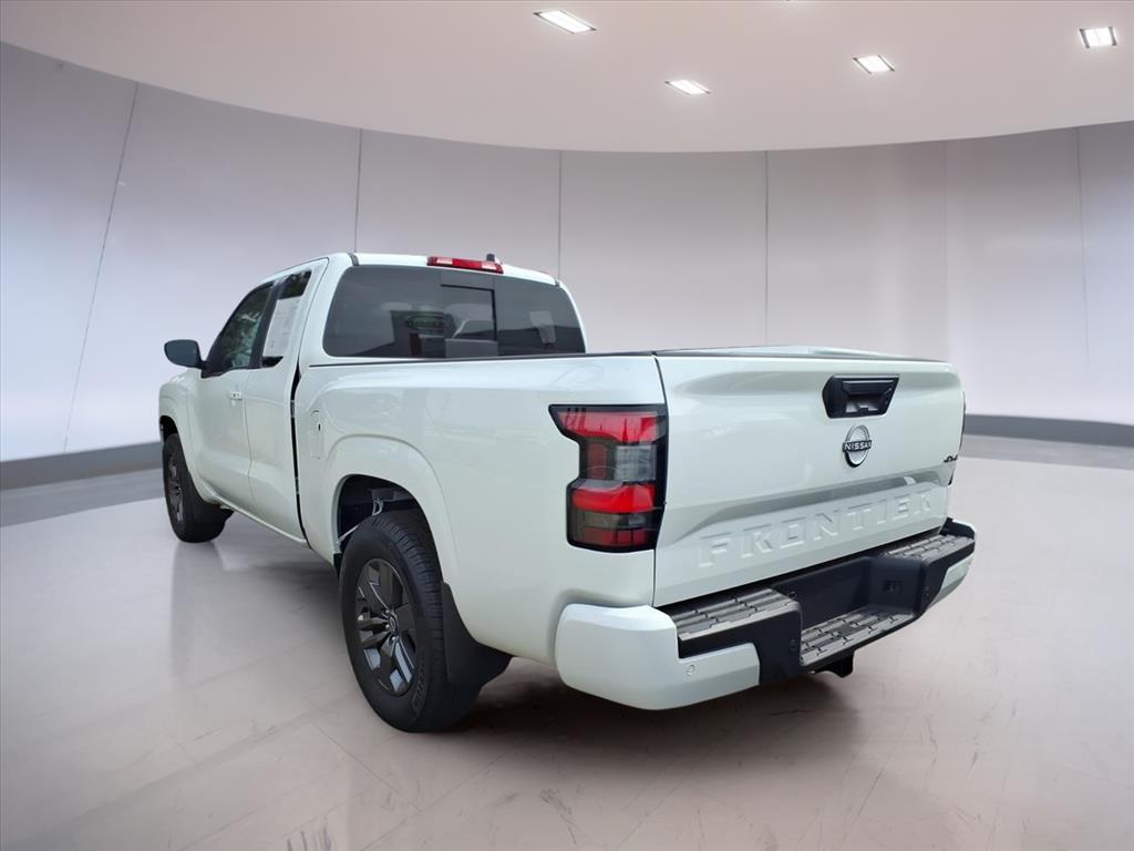 2025 Nissan Frontier SV photo 3