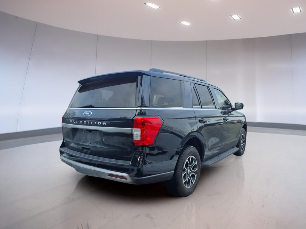 Used 2024 Ford Expedition XLT SUV