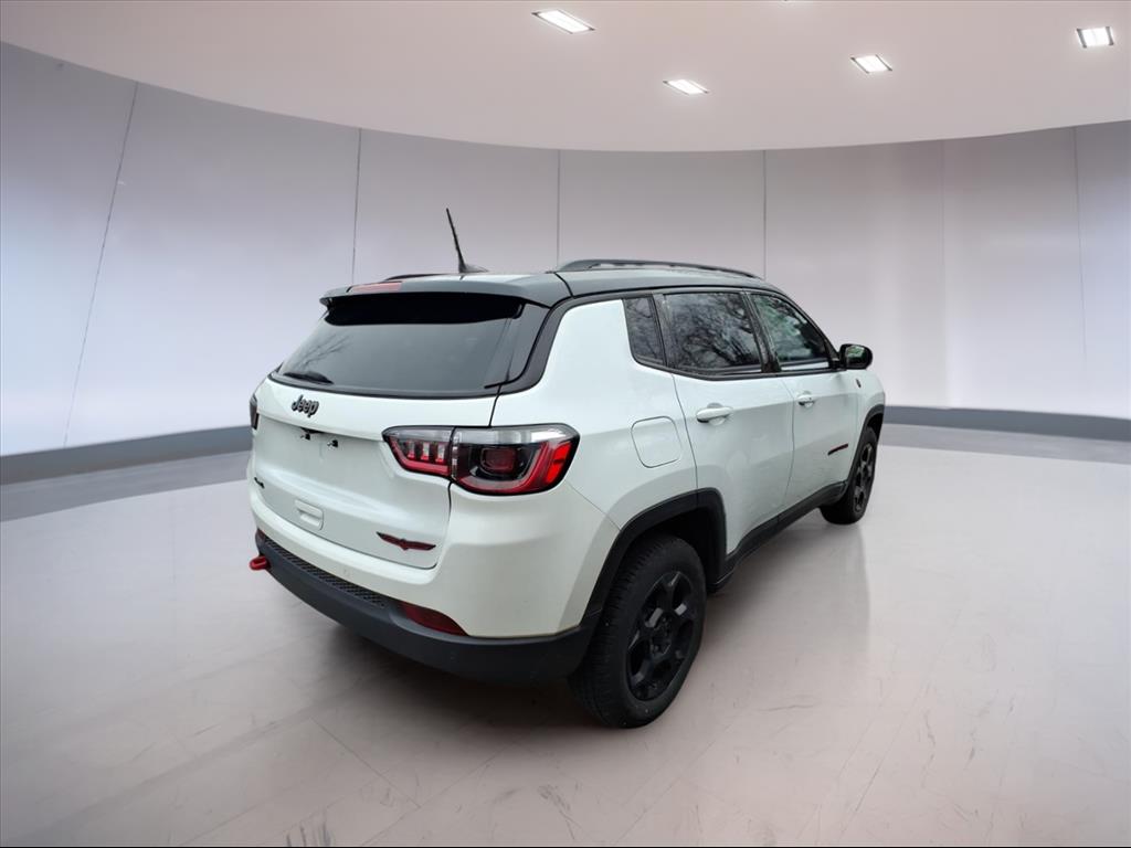 2023 Jeep Compass Trailhawk photo 2