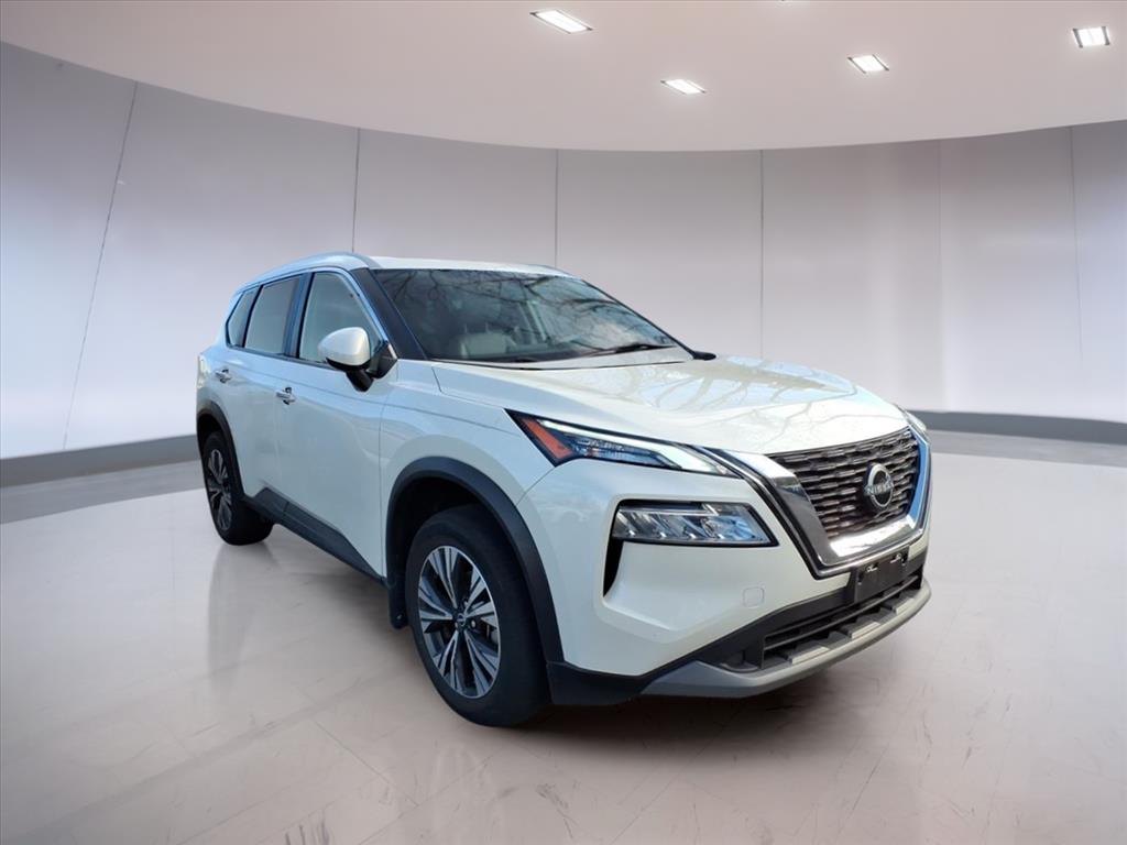 2023 Nissan Rogue SV's photo