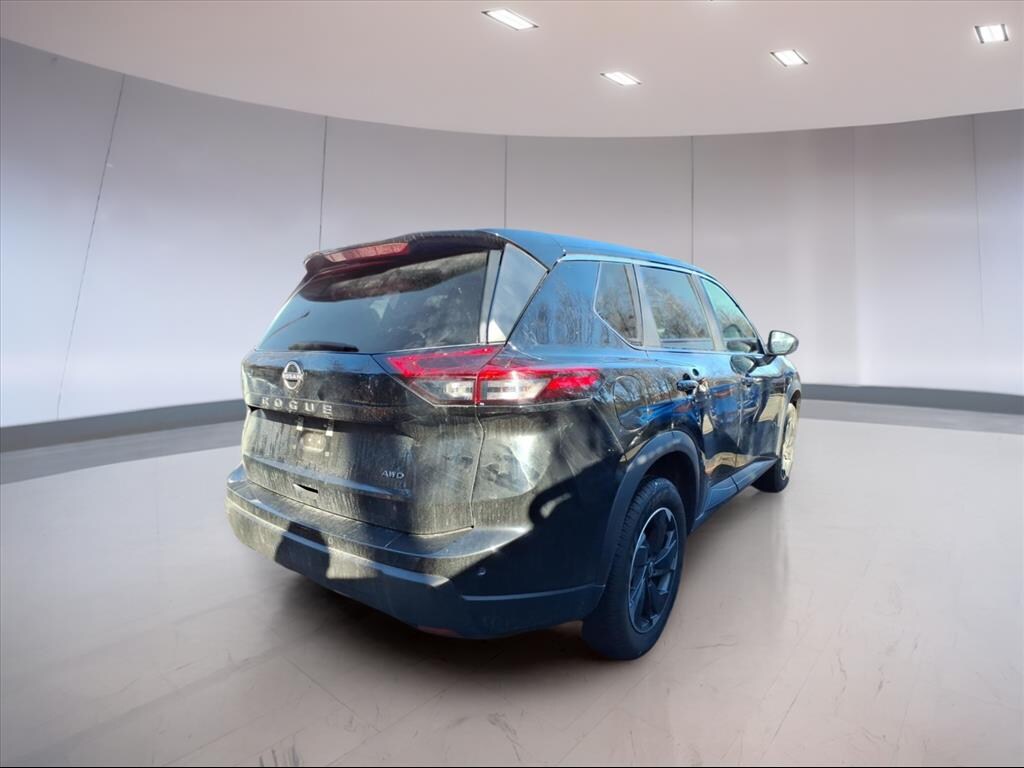 Used 2025 Nissan Rogue SV SUV