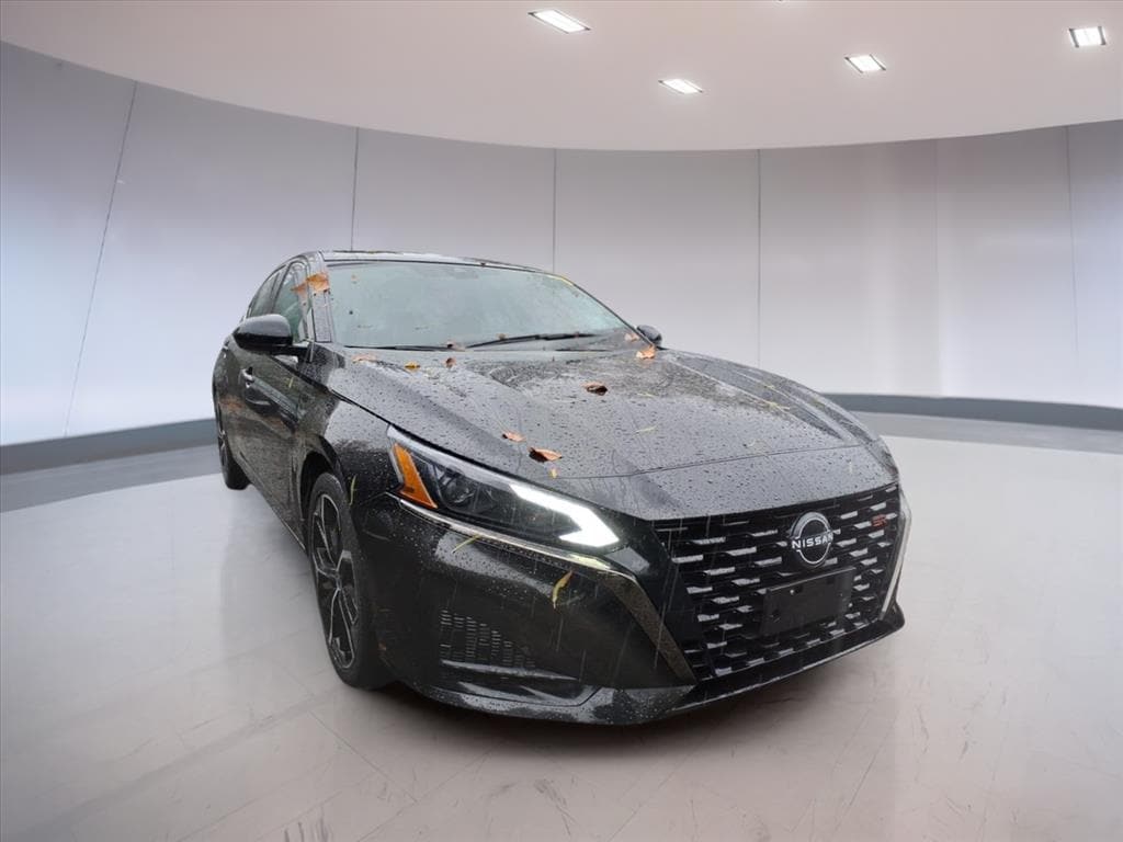 Used 2023 Nissan Altima 2.5 SR Sedan