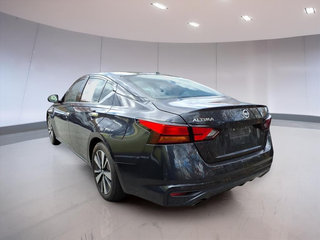 Used 2019 Nissan Altima 2.5 SV Sedan
