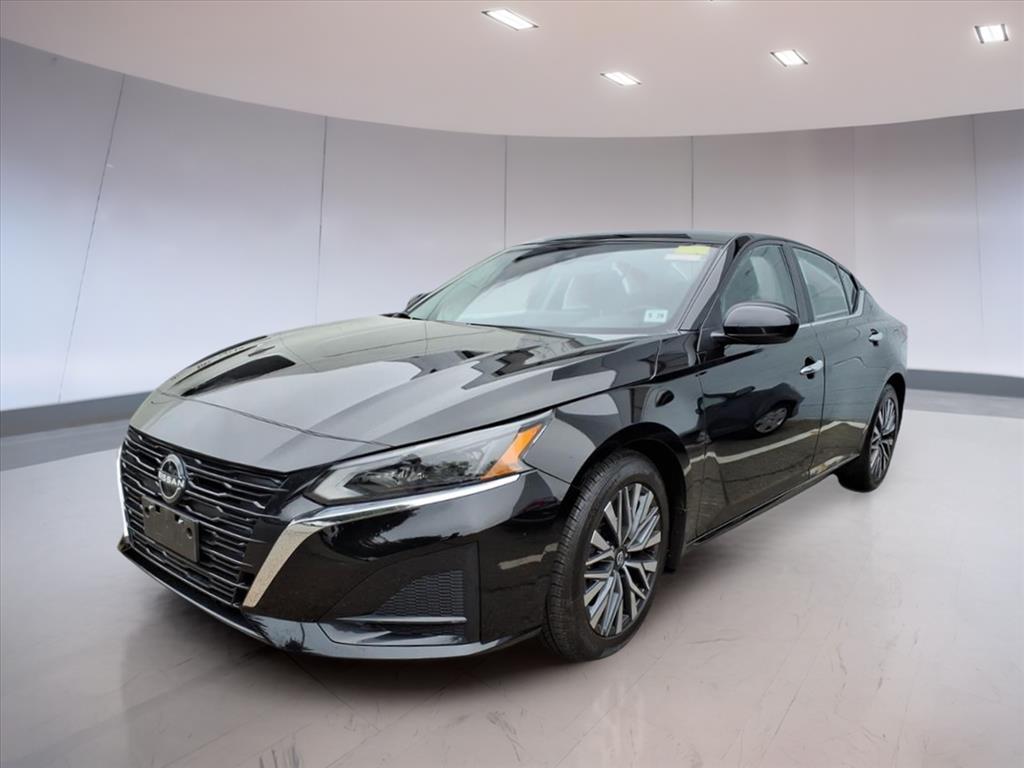 2023 Nissan Altima 2.5 SV photo 2