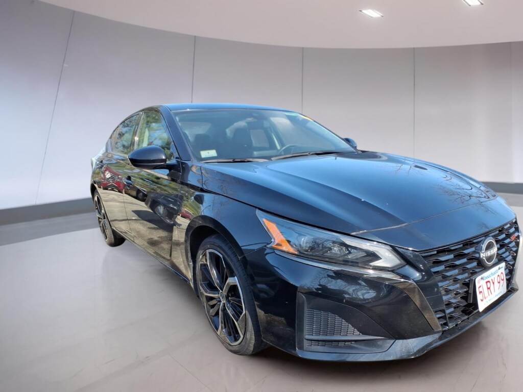 Used 2023 Nissan Altima 2.5 SR Sedan