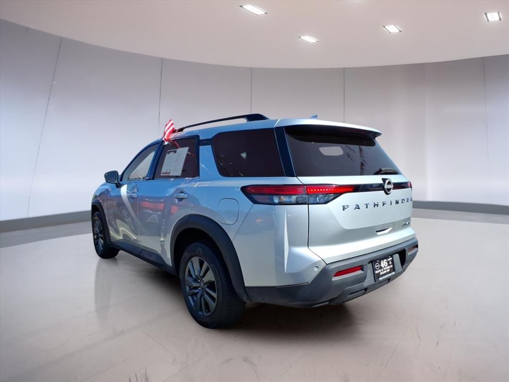 Used 2024 Nissan Pathfinder SV SUV